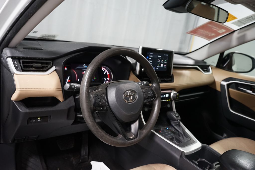 Thumbnail: 2024 Toyota RAV4 - 7