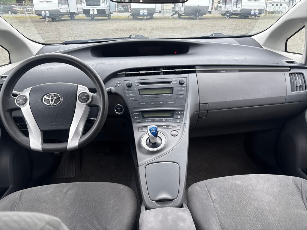 2010 Super White Toyota Prius II FWD Hatchback