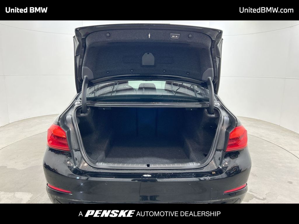 Thumbnail: 2019 BMW 5 Series - 22