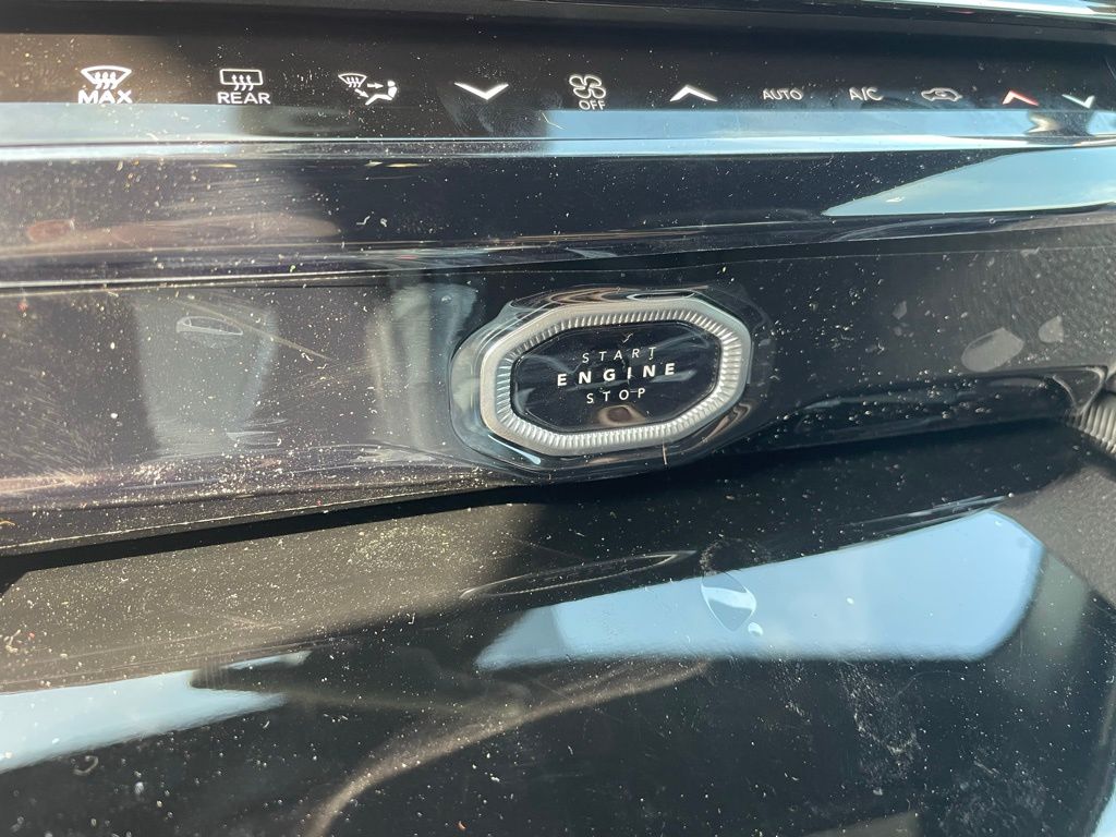 JeepGrand Cherokee8