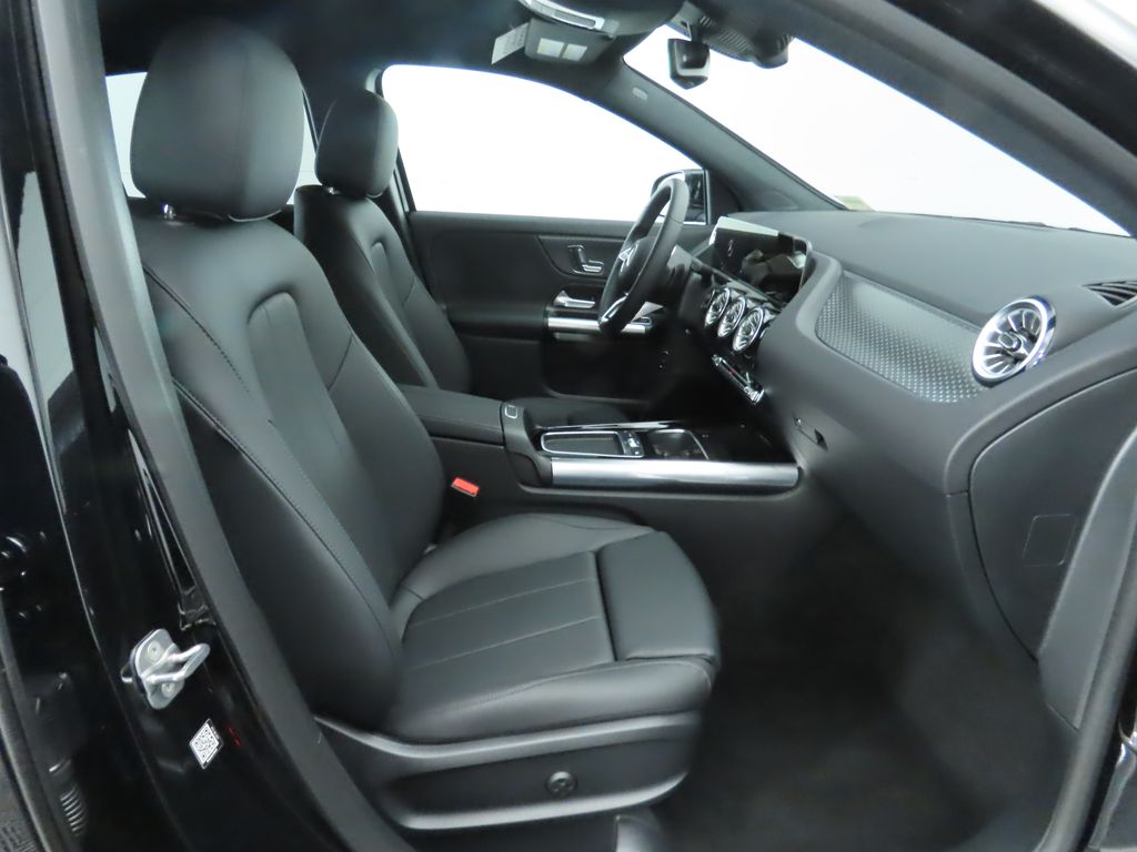 Thumbnail: 2025 Mercedes-Benz GLA - 22