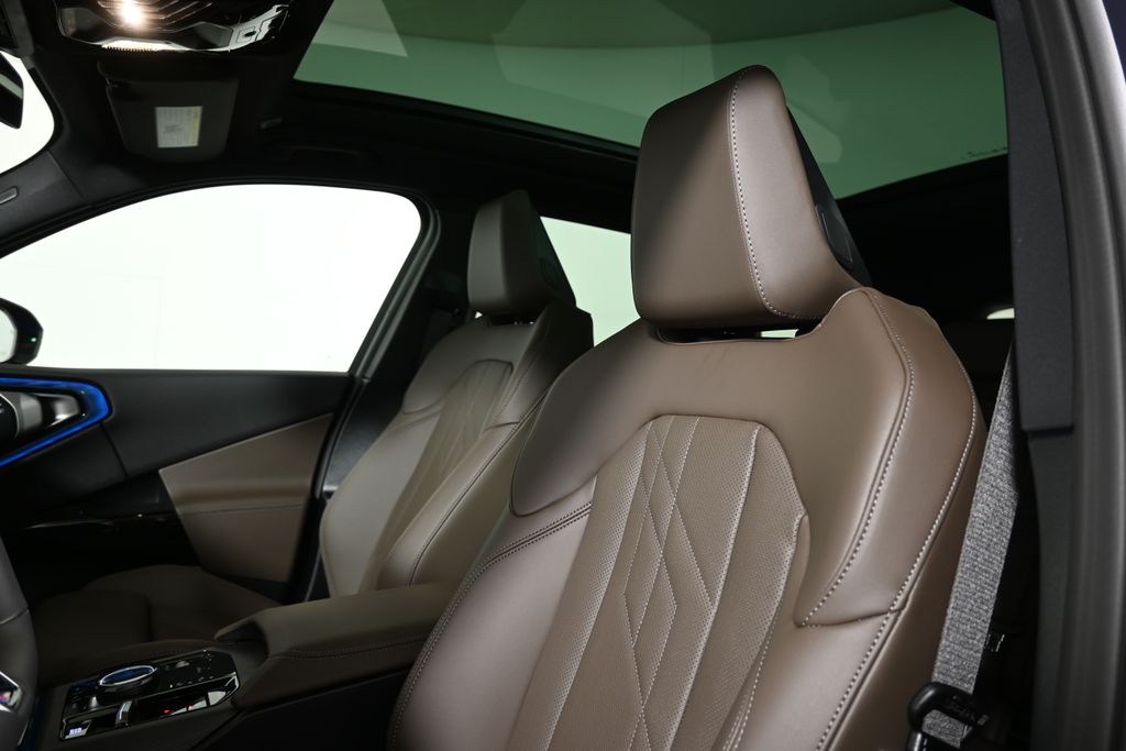 Thumbnail: 2026 BMW X3 - 16