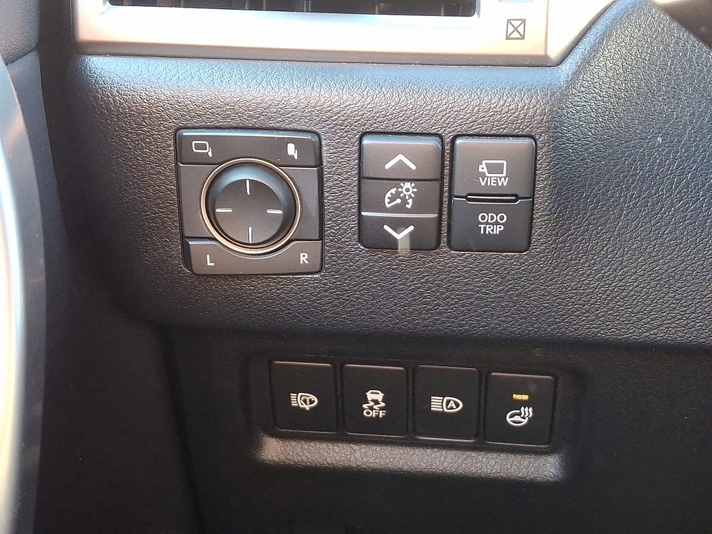 Thumbnail: 2022 Lexus GX - 25