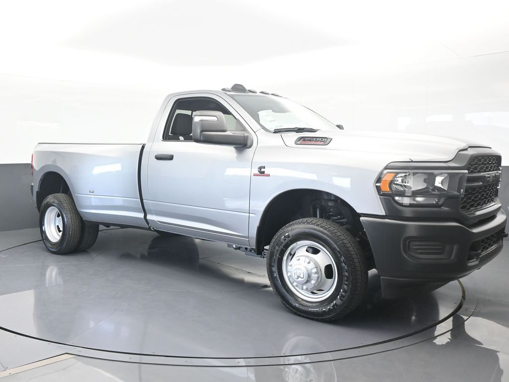 Used 2024 Billet Silver Metallic Clearcoat Ram Tradesman image 8