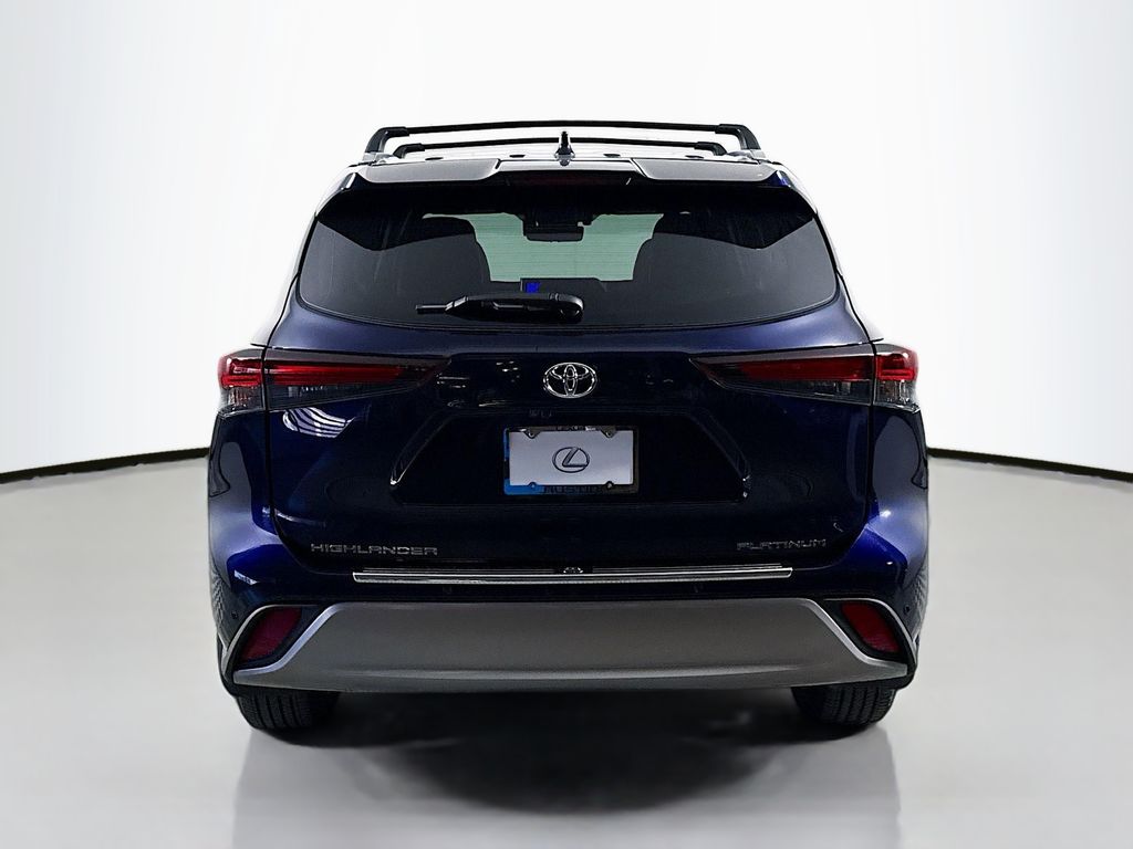 Thumbnail: 2024 Toyota Highlander - 6
