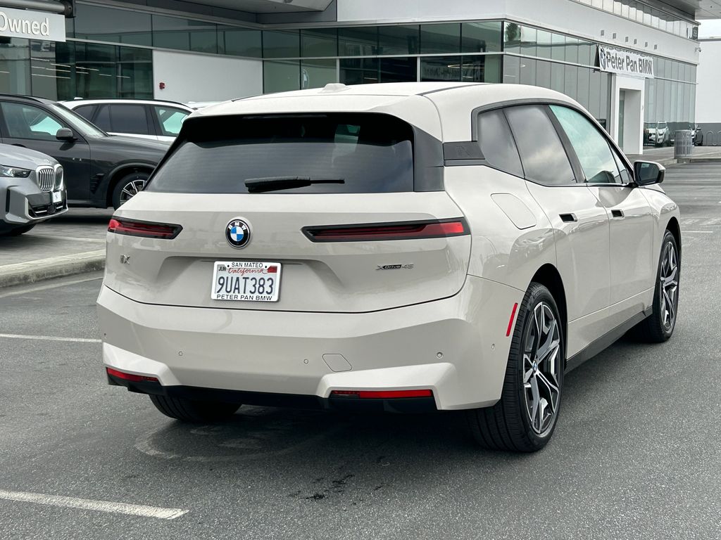 Thumbnail: 2026 BMW iX - 5