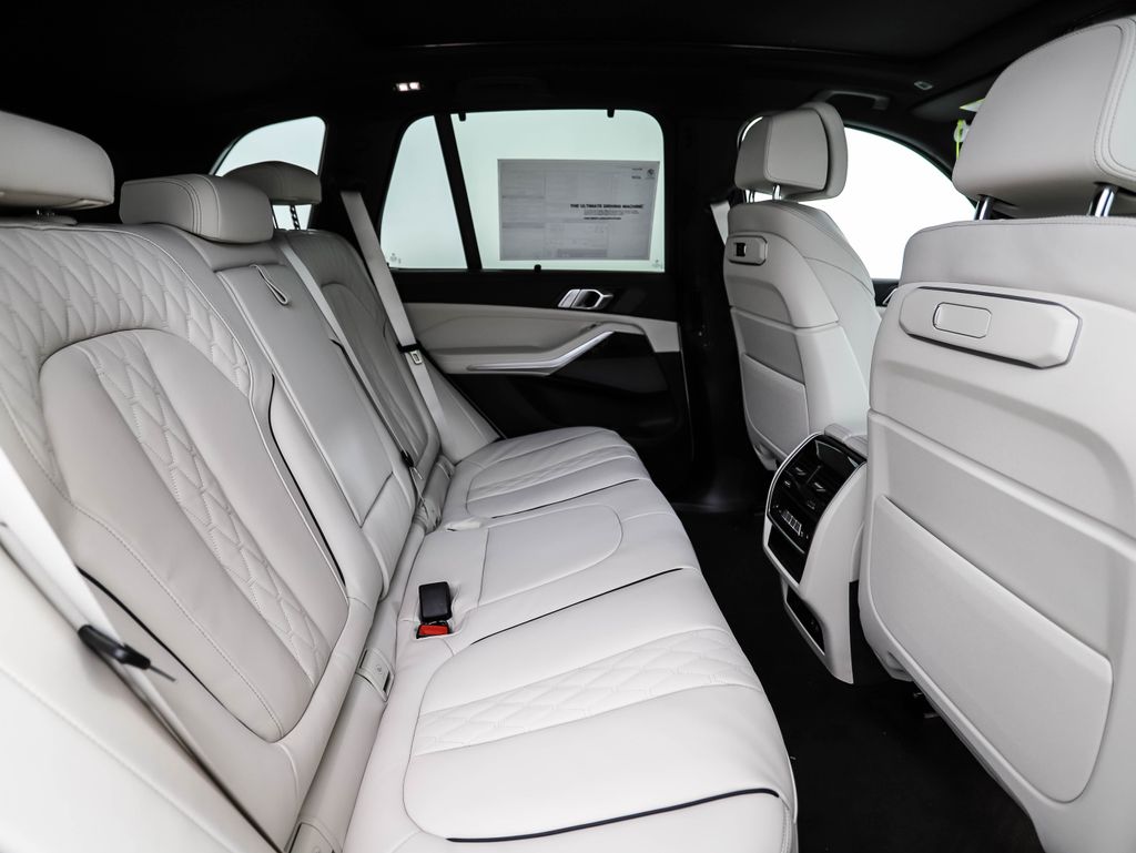 Thumbnail: 2026 BMW X5 - 27