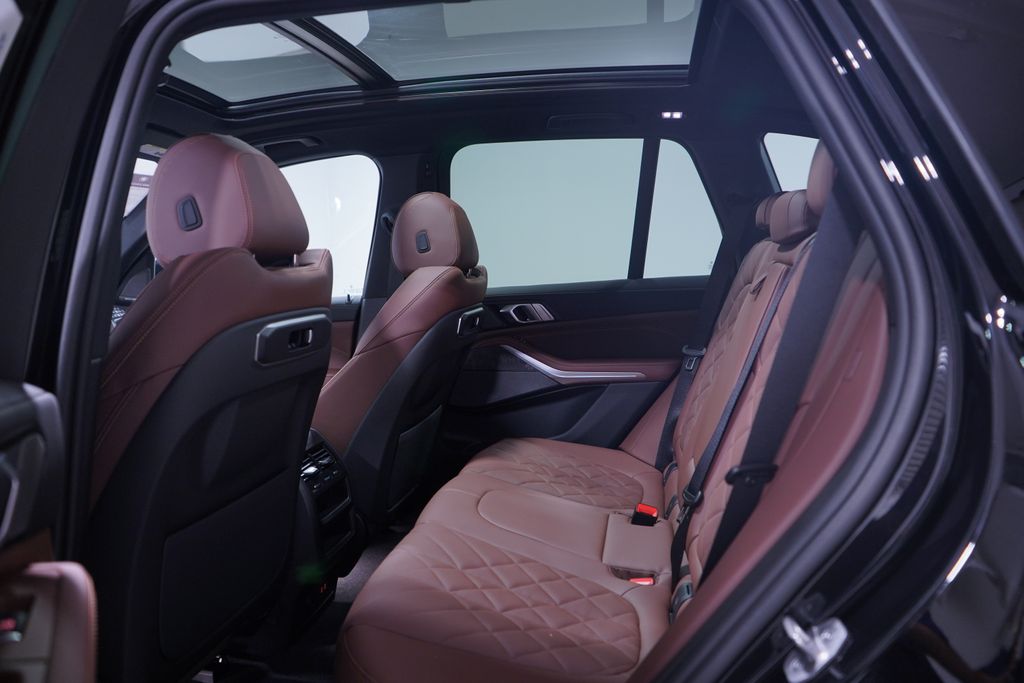 Thumbnail: 2026 BMW X5 - 9