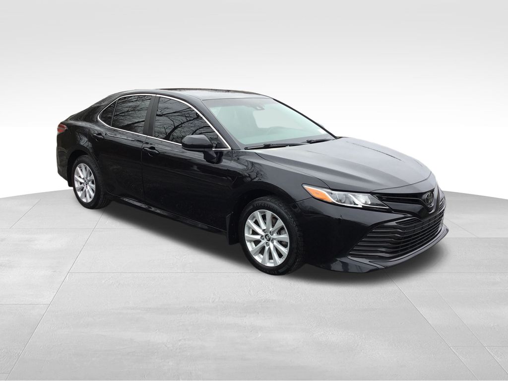 Thumbnail: 2018 Toyota Camry - 7