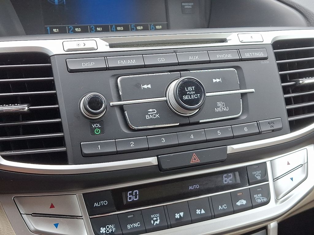 Thumbnail: 2015 Honda Accord - 18