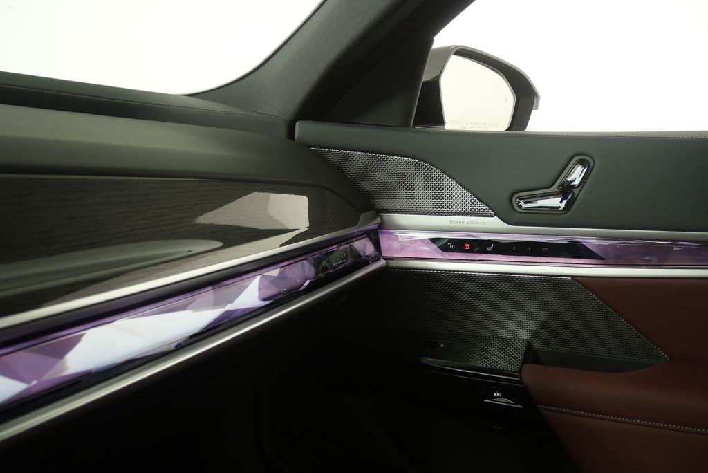 Thumbnail: 2026 BMW i7 - 26