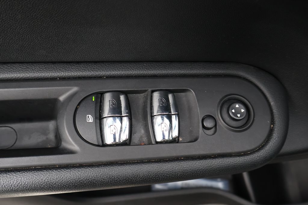 Thumbnail: 2017 MINI Cooper Countryman - 13