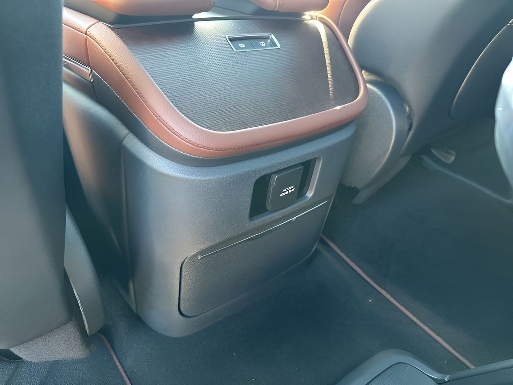 Used Car 2025 Lincoln Navigator  Reserve For Sale Under $100,000 In Austin, Texas