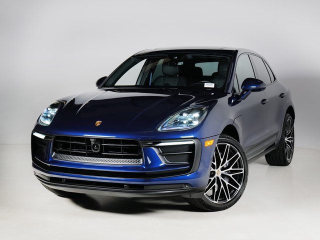 2026 Porsche Macan 2.0L I4 Turbo