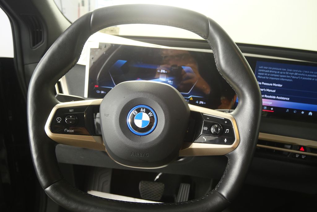Thumbnail: 2025 BMW iX - 19