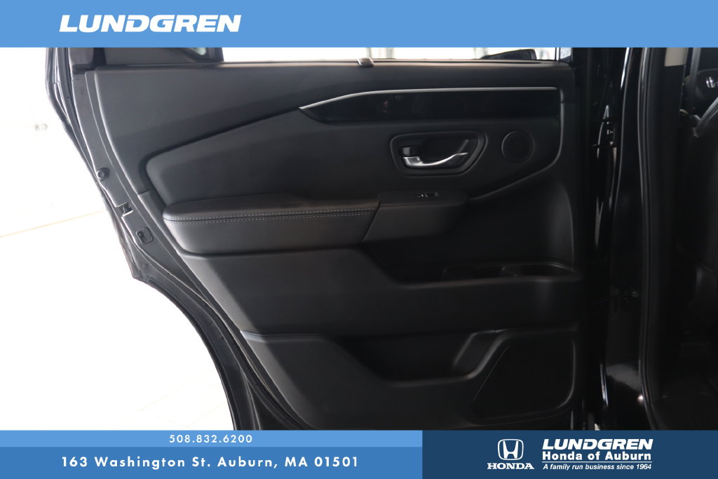 Used 2025 Honda Pilot SUV