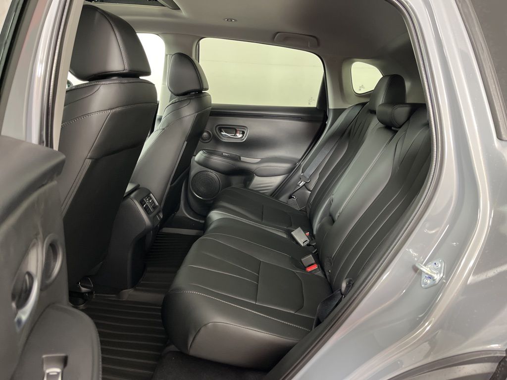 Thumbnail: 2025 Acura ADX - 25