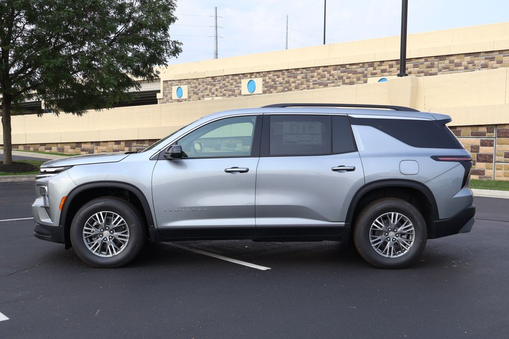 Thumbnail: 2027 Chevrolet Traverse - 4