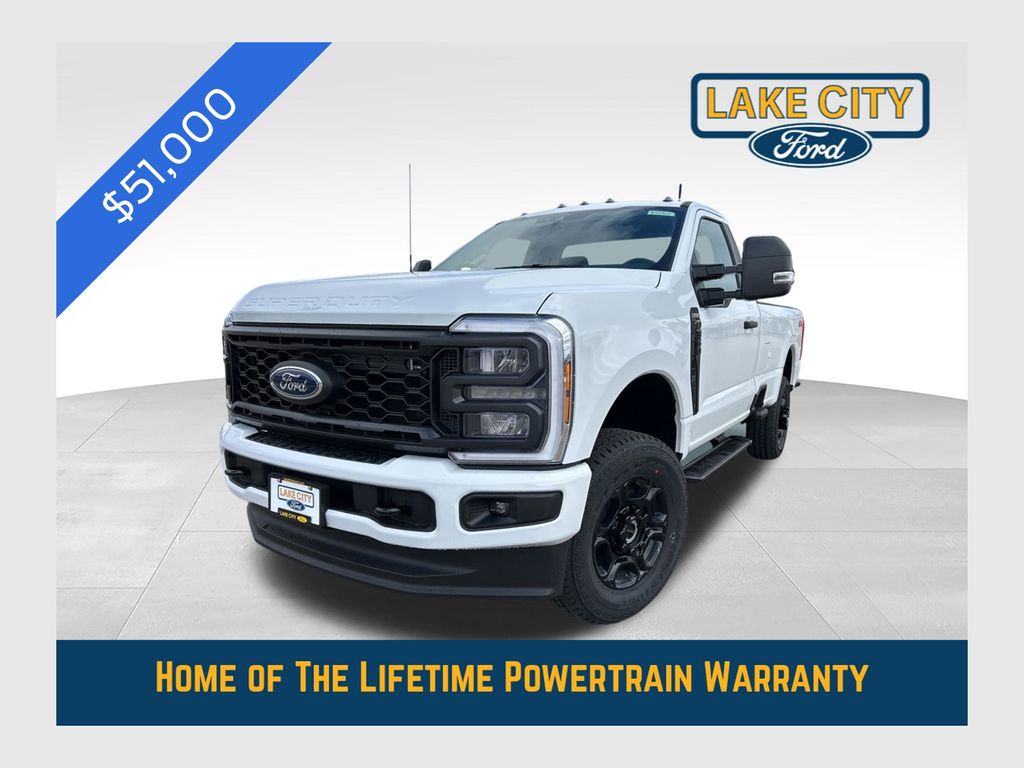Oxford White 2026 Ford F-350 Super Duty Pickup Truck Four-Wheel Drive Automatic