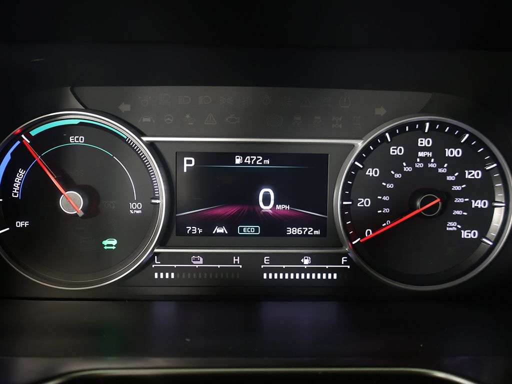 Used 2022 White Kia EX image 45
