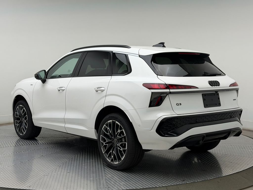 Thumbnail: 2026 Audi Q3 - 6