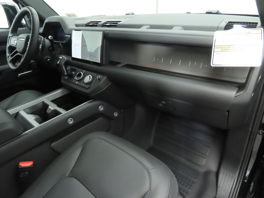 Thumbnail: 2025 Land Rover Defender - 17