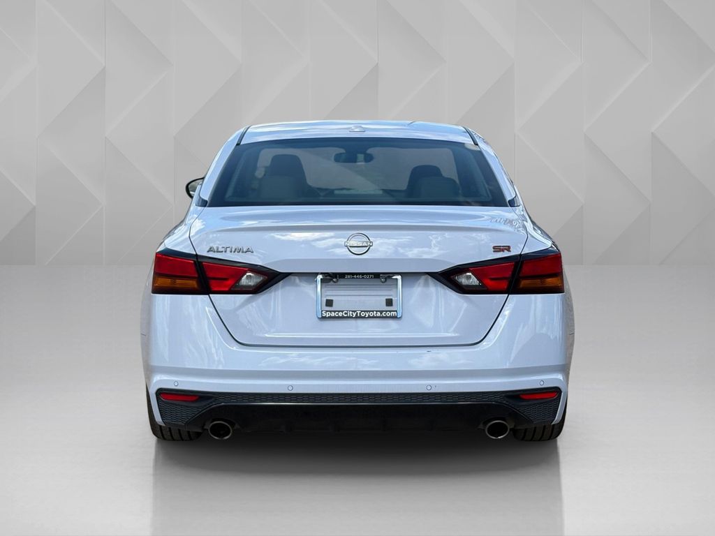 2024 Nissan Altima 2.5 SR Gray at Baytown Hyundai