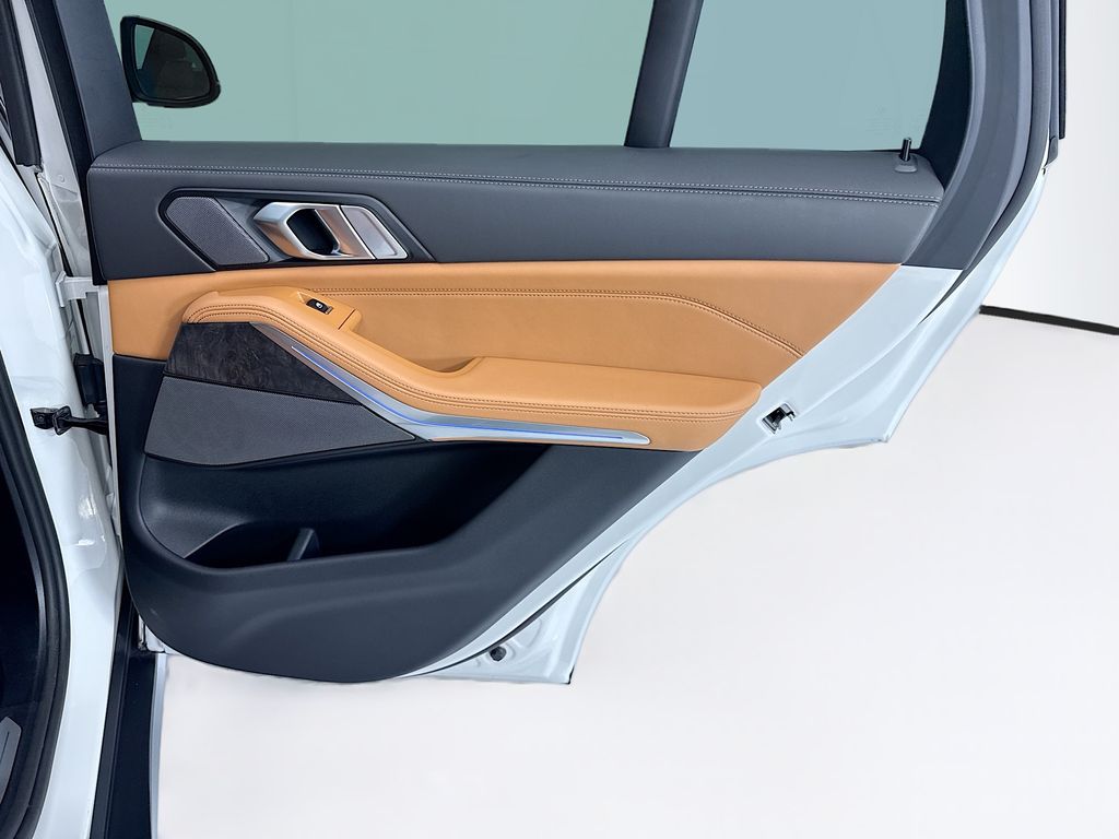 Thumbnail: 2026 BMW X5 - 26