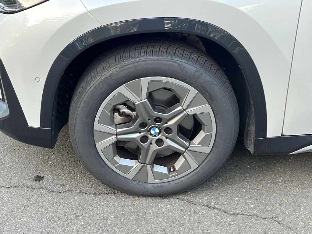 Thumbnail: 2023 BMW X1 - 10