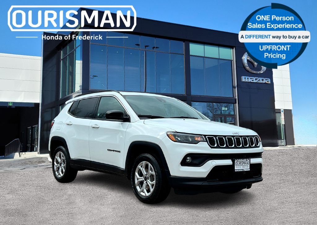 Bright White Clearcoat 2025 Jeep Compass Latitude 4WD SUV / Crossover Four-Wheel Drive 8-Speed Automatic
