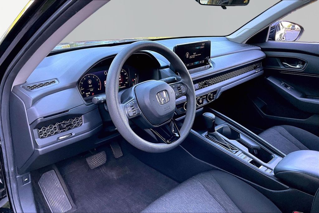 2023 Honda Accord LX - Photo 11