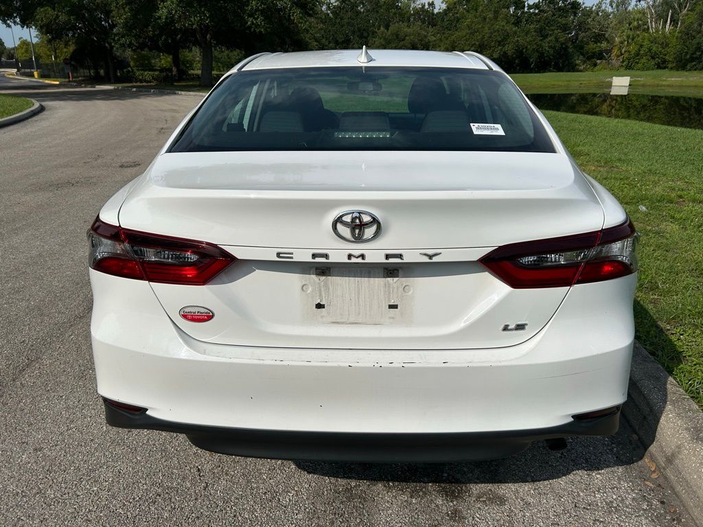 2021 Toyota Camry LE 4