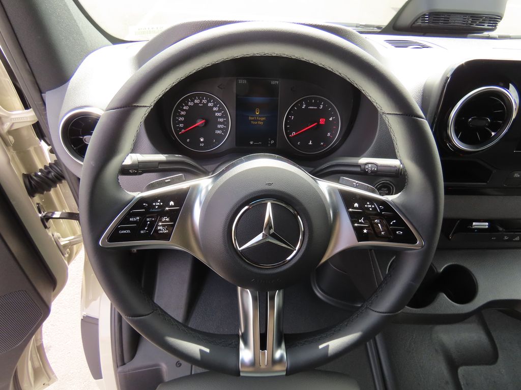 2025 Mercedes-Benz Sprinter 2500 11