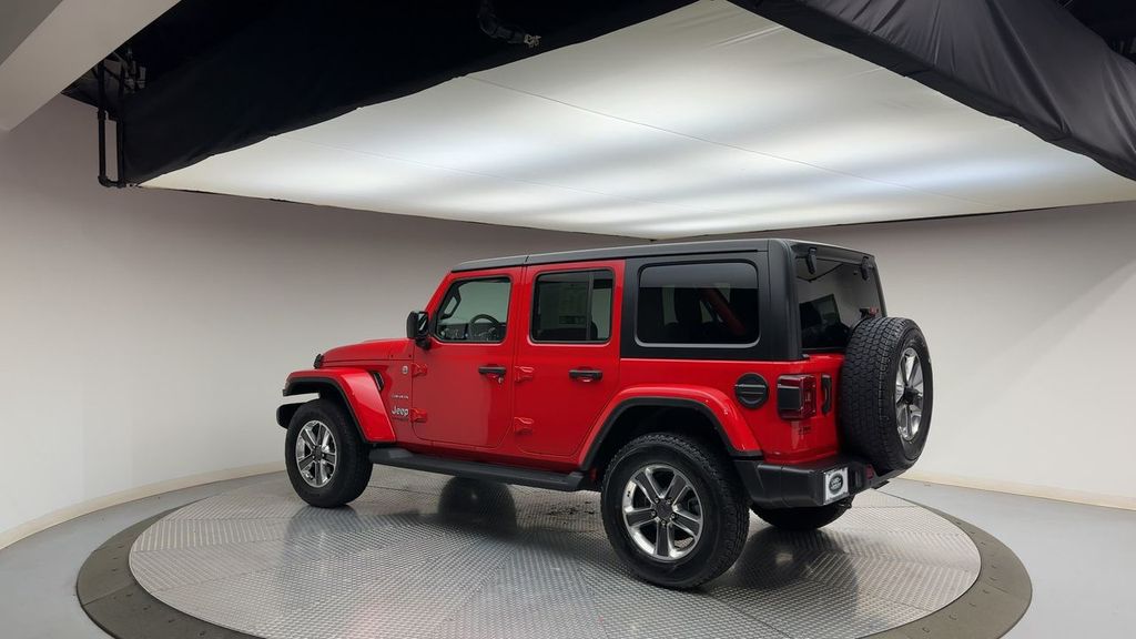 2022 Jeep Wrangler Unlimited Sahara 6