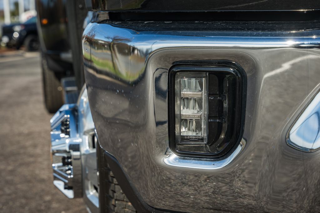 ChevroletSilverado 3500HD13