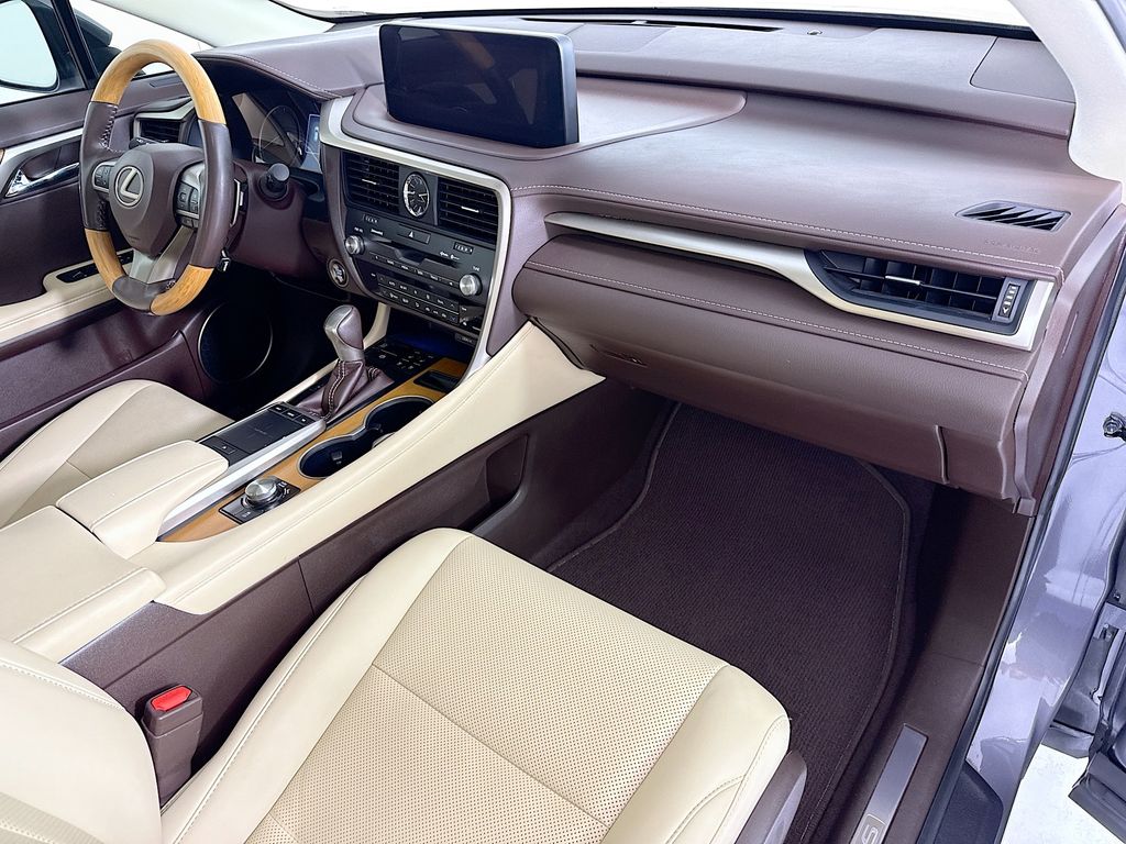Thumbnail: 2020 Lexus RX - 17