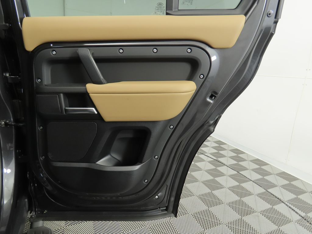 Thumbnail: 2025 Land Rover Defender - 30