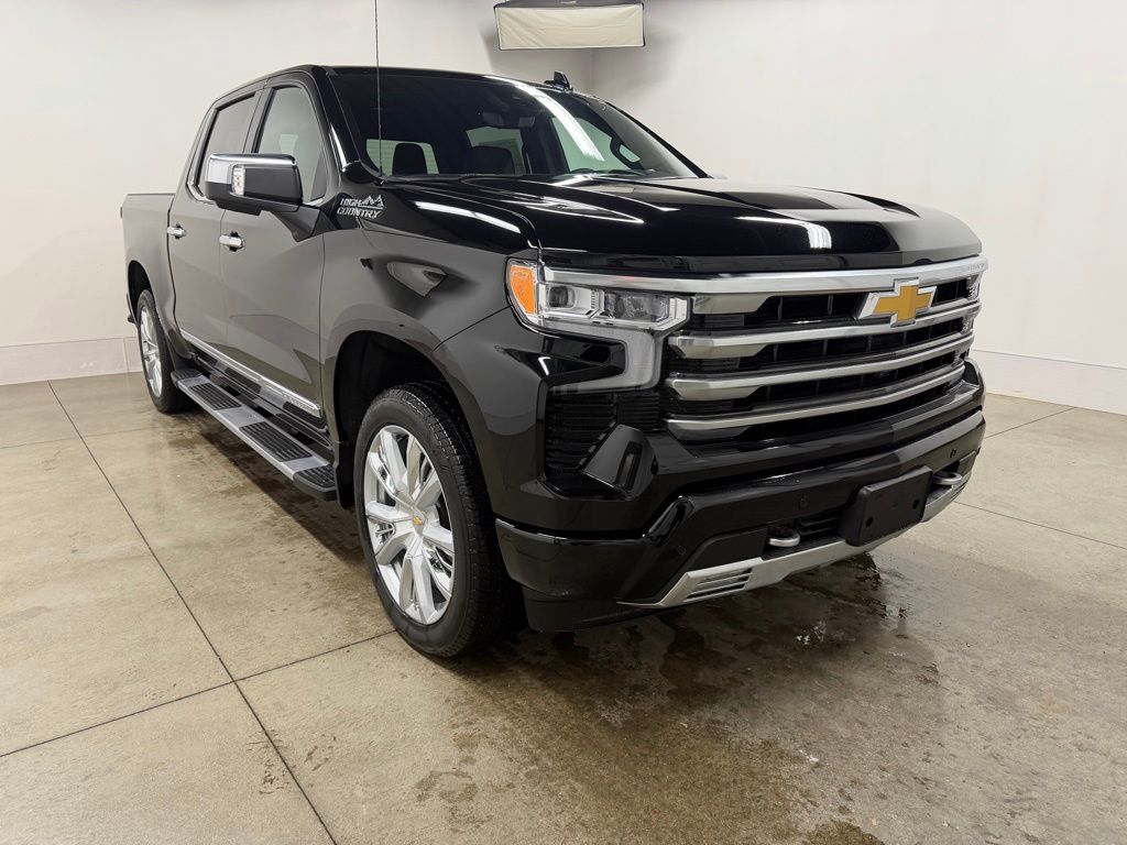 2026 Chevrolet Silverado 1500 High Country Crew Cab 4WD