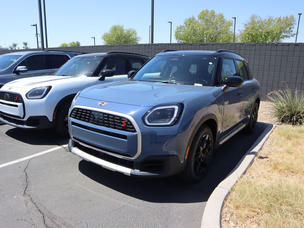 Thumbnail: 2027 MINI Cooper Countryman - 1