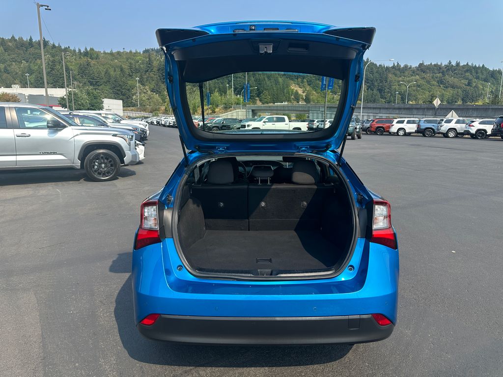 2022 Toyota Prius LE AWD-e