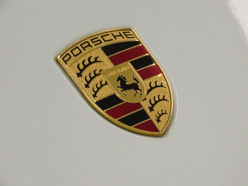 Thumbnail: 2014 Porsche 911 - 21