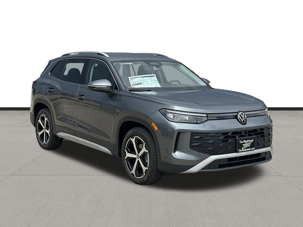 New 2025 Platinum Gray Volkswagen 2.0T SE image 3