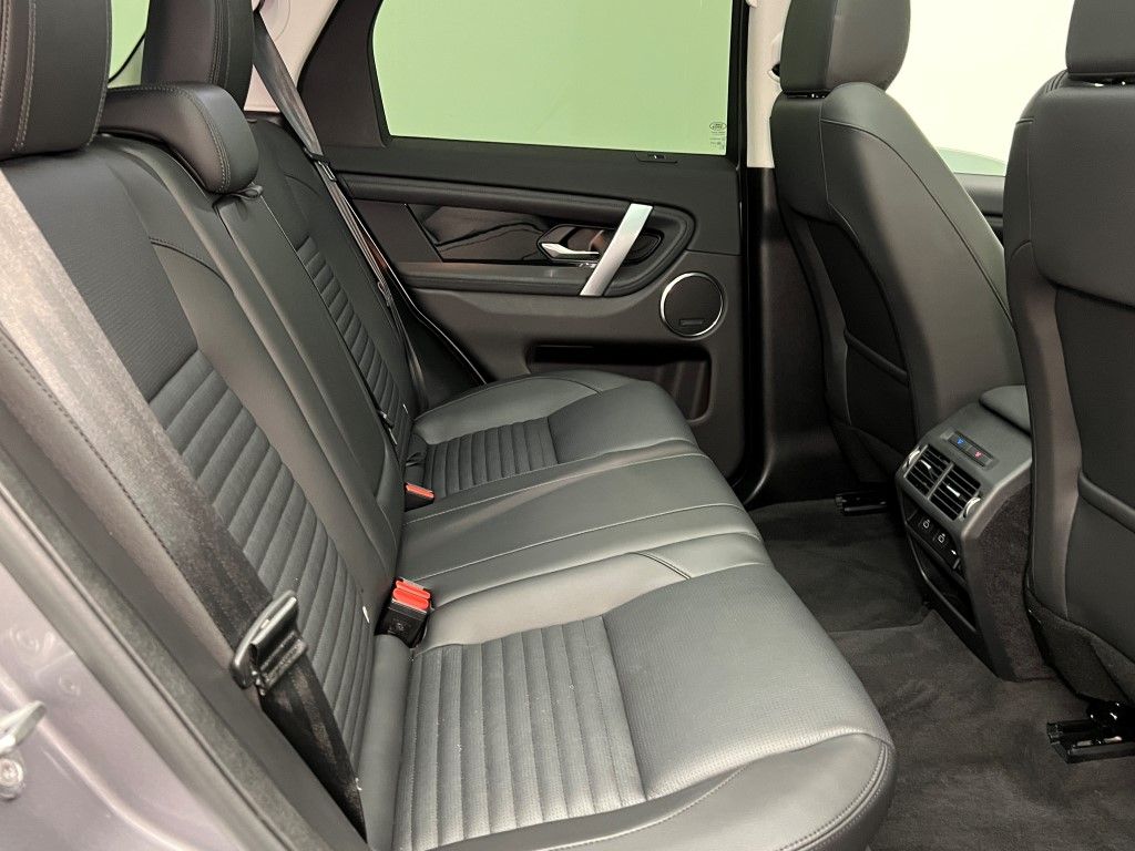 Thumbnail: 2024 Land Rover Discovery Sport - 15