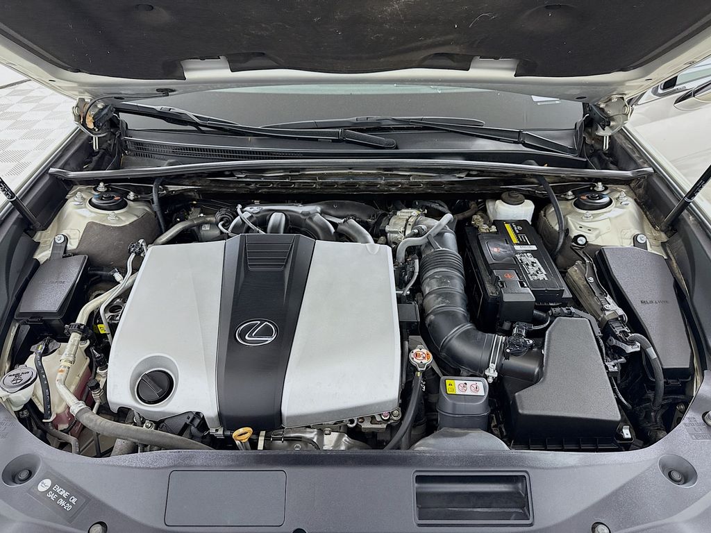 Thumbnail: 2019 Lexus ES - 31