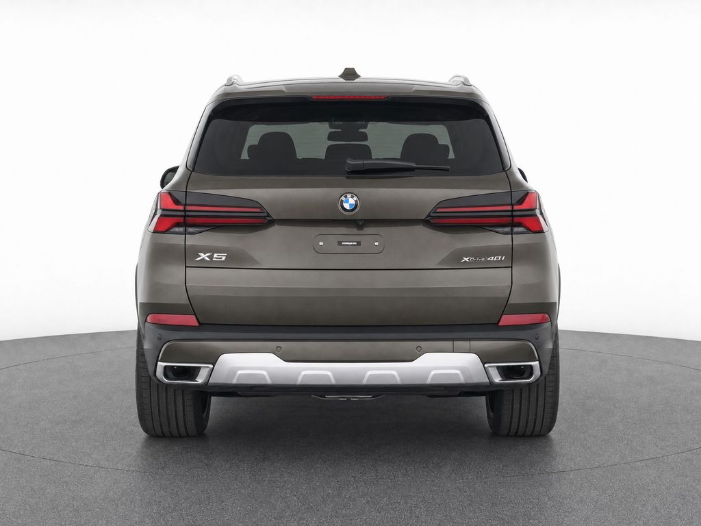 Thumbnail: 2026 BMW X5 - 4
