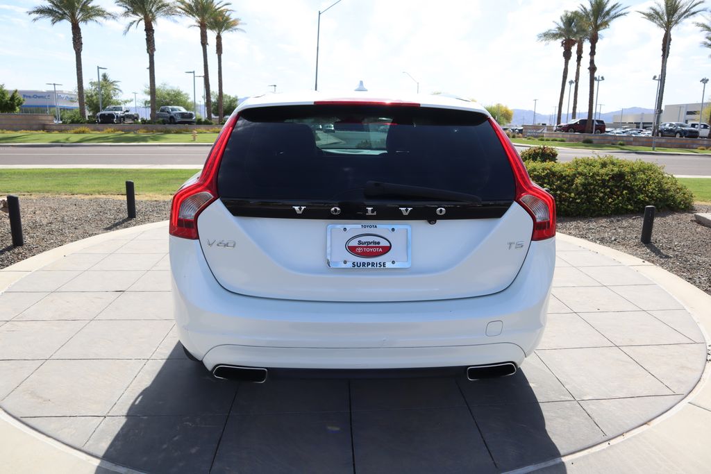 2015 Volvo V60 T5 6