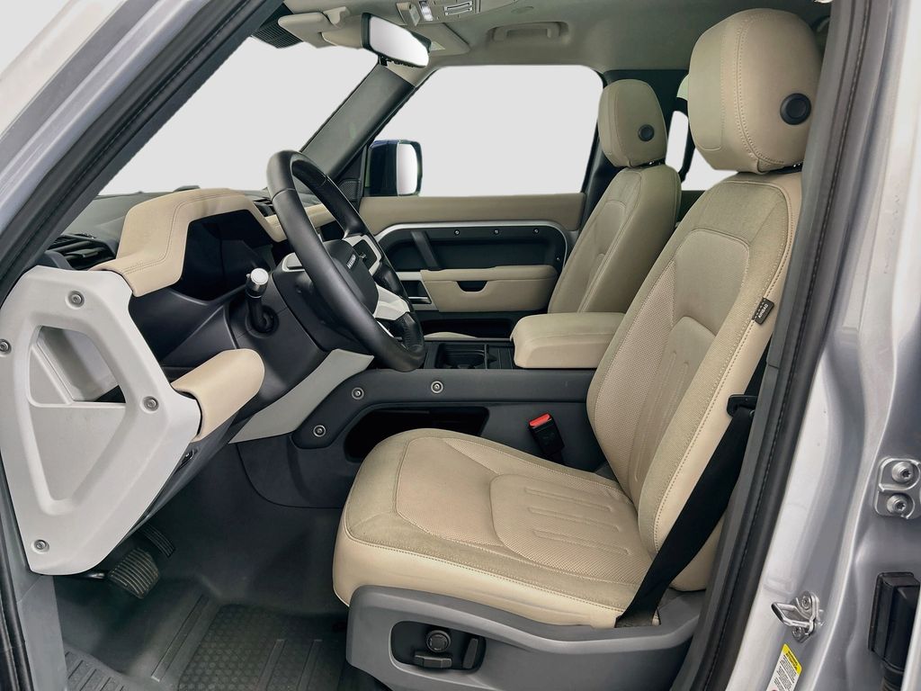 Thumbnail: 2020 Land Rover Defender - 18