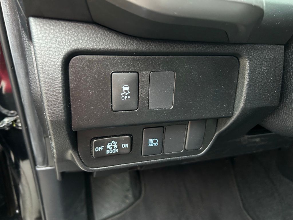 Thumbnail: 2023 Toyota Tacoma - 18