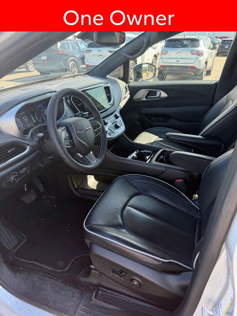 Used 2026 Chrysler Pacifica Limited with VIN 2C4RC1GG6TR203783 for sale in Waite Park, Minnesota