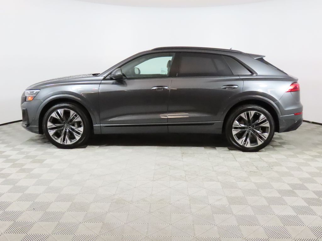 Thumbnail: 2026 Audi Q8 - 2